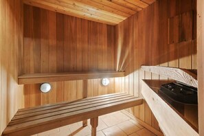 Sauna - Studio Shred | Hot Tub & Ski In/Ski Out (Big White Mountain)