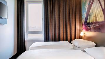 Bureau, chambres insonorisées, Wi-Fi gratuit