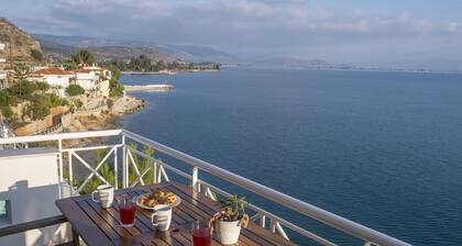 Waterfront Holiday apartment, in Kiveri, close to Nafplio, Mycenae, Peloponnese
