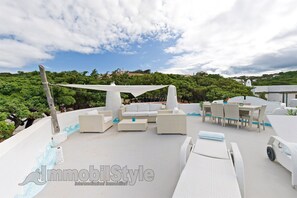 Outdoor dining - Villa Bijou 50 meters from the beach (Santa Reparata)