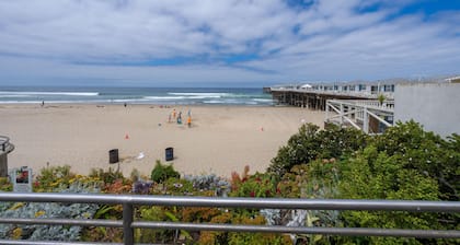 Remodeled beach front condo with ocean views