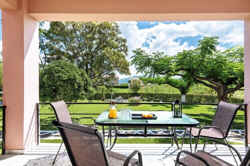 Apartment 'House Of Dreams Lefkada' with Sea View, Wi-Fi and Air Conditioning
