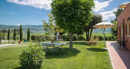 Farmhouse "Mimosa" with Shared Garden & Wi-Fi