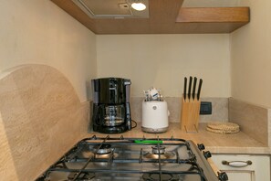 Geladeira, fogão, cooktop, lava-louças