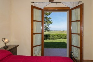 1 chambre, fer et planche à repasser, Wi-Fi gratuit, draps fournis