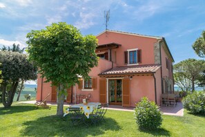 Exterior - Apartment "Oleandro" with Shared Garden & Wi-Fi (Santa Luce)