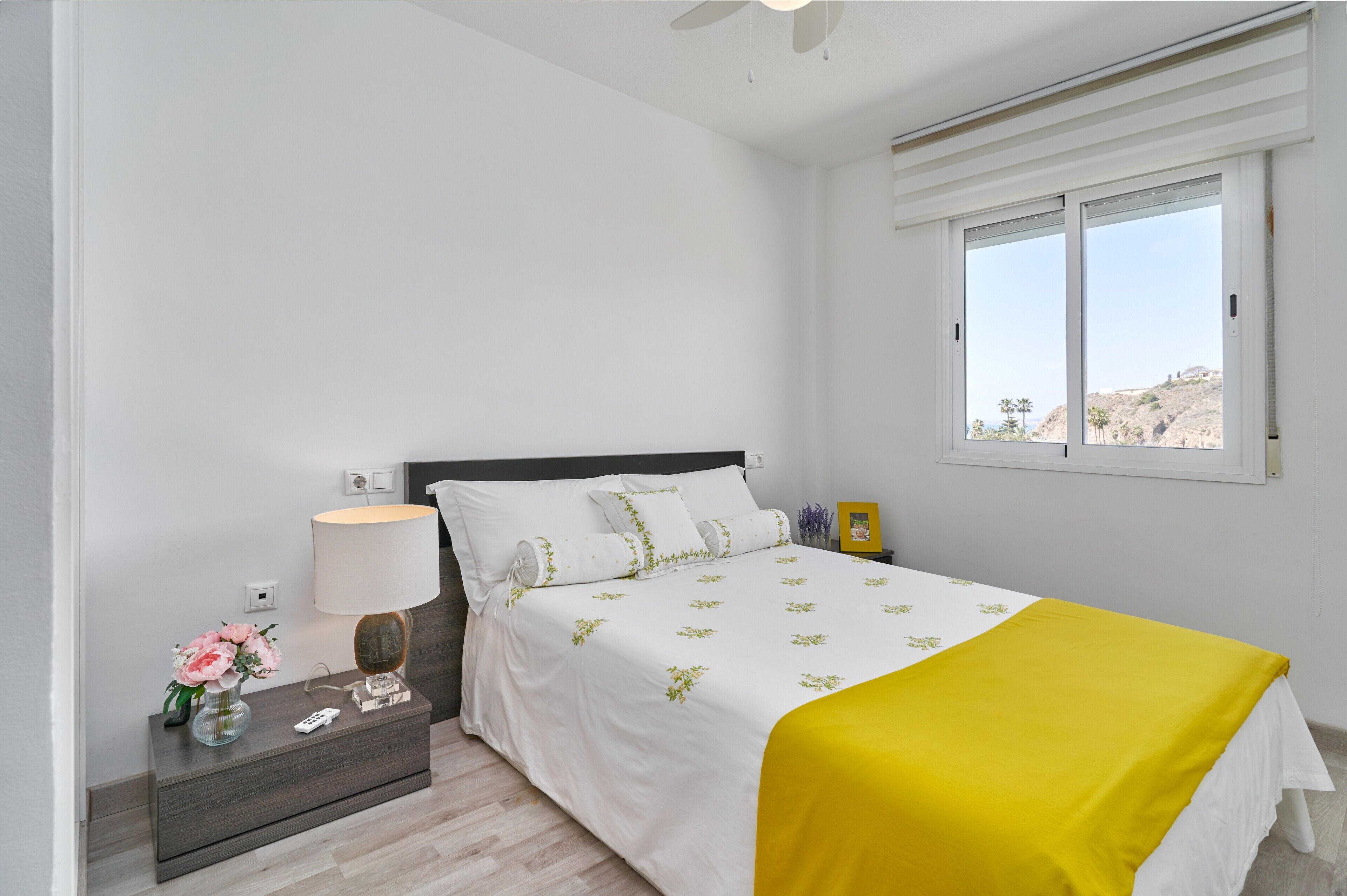 1 dormitorio, tabla de planchar con plancha, wifi gratis y ropa de cama