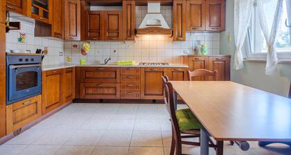 Apartment 'Casa Azzurra 107m Dal Mare' with Private Garden and Air Conditioning