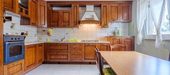 Appartamento 'Casa Azzurra 107m Dal Mare' con giardino privato e aria condizionata