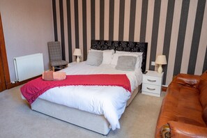 6 camere, Wi-Fi, lenzuola