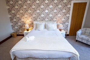 6 Schlafzimmer, WLAN, Bettwäsche