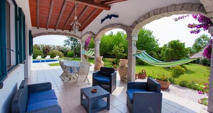 "Villa Funtana Cortese" con piscina privada, Wi-Fi y aire acondicionado