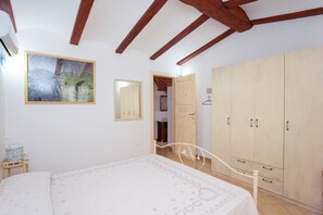 2 quartos, ferros/tábuas de passar roupa, Wi-Fi de cortesia