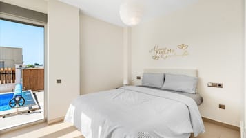 3 bedrooms, iron/ironing board, free WiFi, bed sheets