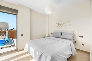 3 dormitorios, tabla de planchar con plancha, wifi gratis y ropa de cama