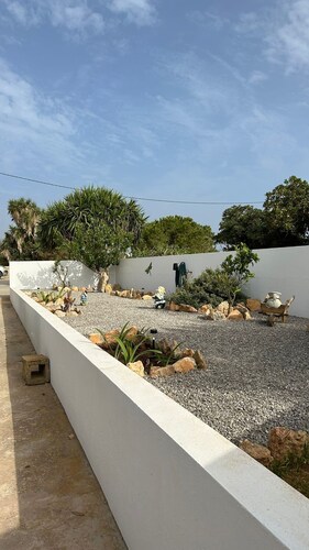 Apart.for 2-3per.with garden, parking, air conditioning and wifi. PRICE DROP IN JULY