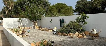 Apart.for 2-3per.with garden, parking, air conditioning and wifi. PRICE DROP IN JULY