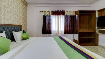 Standard Room | Desk, iron/ironing board