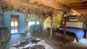 2 camere, culla da viaggio, lenzuola