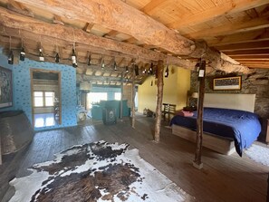 2 chambres, lit parapluie, draps fournis