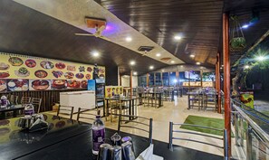 Restaurant - Treebo La Paradise (Mahabaleshwar)