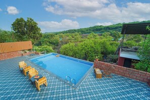 Pool - Treebo La Paradise (Mahabaleshwar)