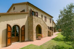 Standard Apartment, 1 Bedroom | In-room safe, iron/ironing board, WiFi, bed sheets - Relais la Pieve Vecchia (Riparbella)