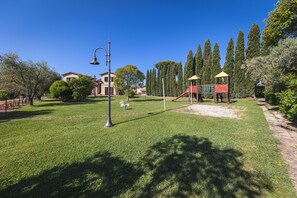 Children’s play area – outdoor - Relais la Pieve Vecchia (Riparbella)