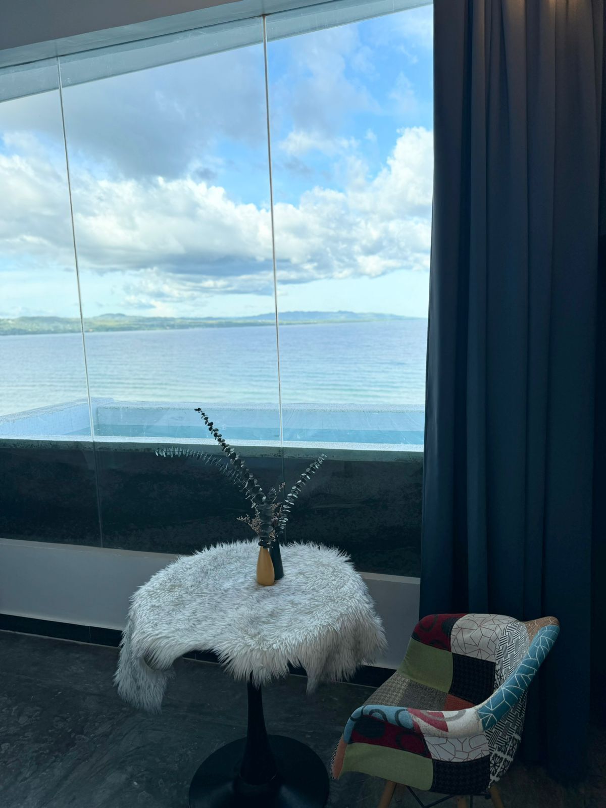 Deluxe kamer | Luxe beddengoed, donsdekens, een minibar, individueel gedecoreerd