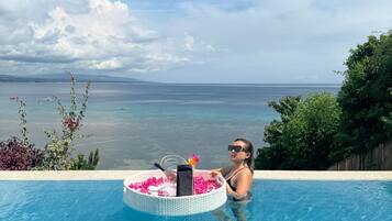 Infinity pool