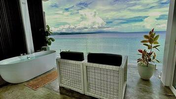 Junior Superior Suite w/ Plunge pool and bathtub | Terrasse/gårdhave