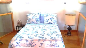 1 bedroom, desk, iron/ironing board, free WiFi - La Cigale Appart-Villa 60 m² for 2 pers. At Doors of Avignon , in Provence (Vedène)