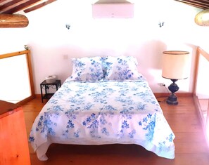 1 Schlafzimmer, Schreibtisch, Bügeleisen/Bügelbrett, kostenloses WLAN