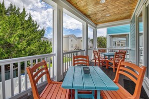 Outdoor dining - Scott's Blessing - Five Bedroom, Six & 1/2 Bathroom w/ Private Pool (Surfside Beach)