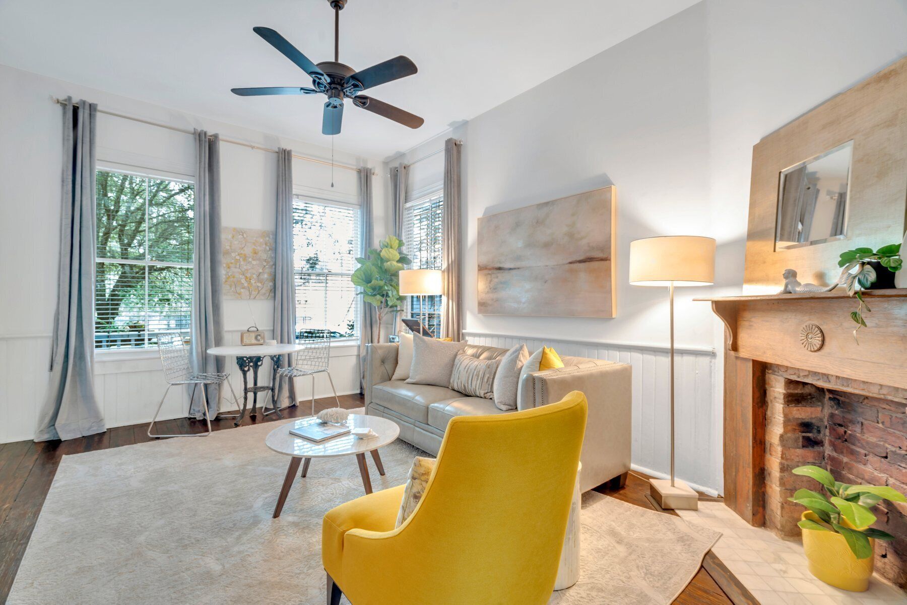 Renovated, Spacious Townhome w/ Courtyard by Lucky Savannah
