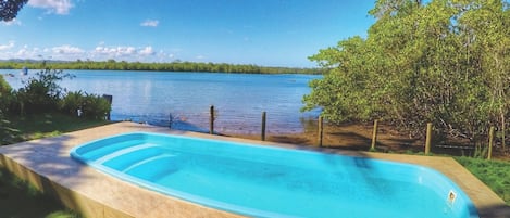 Utomhuspool