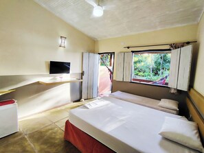 Comfort House, 5 Bedrooms, River View, Garden Area - Casa de Temporada Arcádia, Piscina, 22 Hóspedes, 5 Suítes e Churrasqueira em Itacaré Bahia (Itacaré)