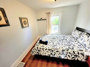 4 Schlafzimmer, Bügeleisen/Bügelbrett, kostenloses WLAN, Bettwäsche