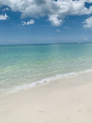 Liegestühle, Strandtücher