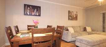 Fabulous 2 bedroom townhouse in Fairfax VA