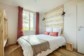 2 chambres, fer et planche à repasser, Wi-Fi gratuit, draps fournis