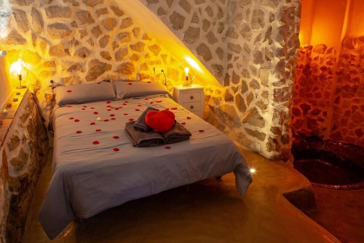 Hypo-allergenic bedding, individually decorated, individually furnished