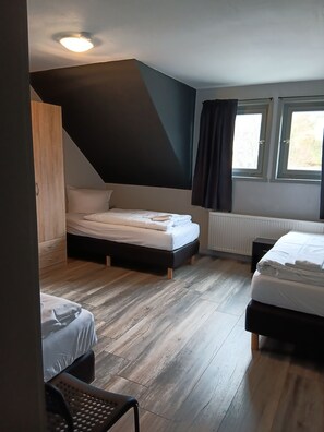 4 Schlafzimmer, kostenloses WLAN, Bettwäsche