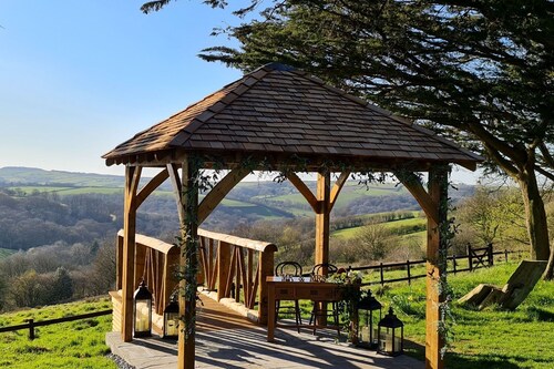 The Stables - Fully accessible dog friendly with a hot tub