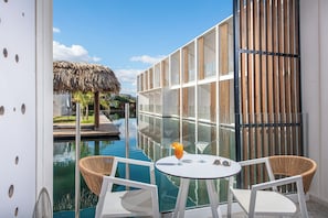 Sensus Superior Swim Up | Minibar, in-room safe, desk, blackout drapes - Sensus Experience by Lavris  (Hersonissos)