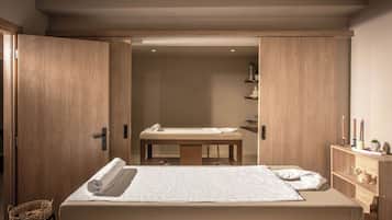 Couples treatment room(s), sauna, Turkish bath/hammam, body treatments