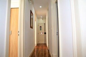 Front of property - Lovely room  (Lisbon)