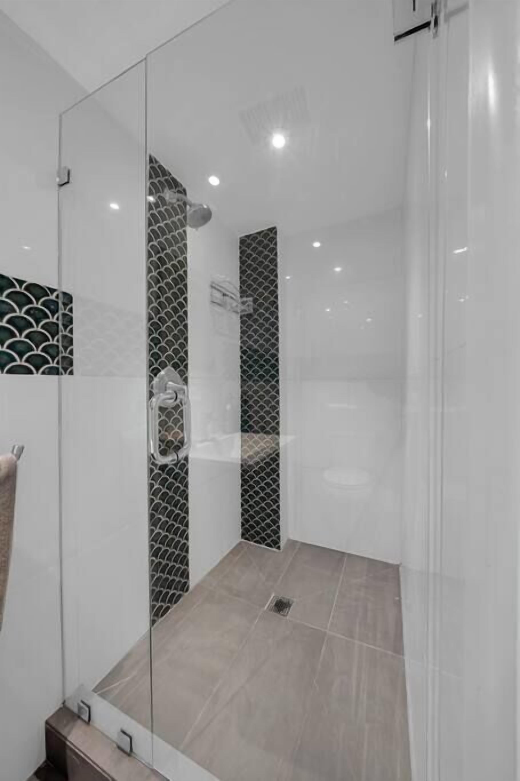 Een douche, een haardroger