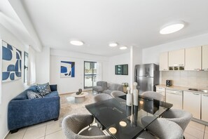 Interior - Huge sunny Balcony, 3 Bedrooms on Agripass st (Jerusalem)