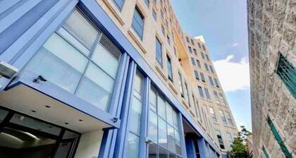 Huge sunny Balcony, 3 Bedrooms on Agripass st